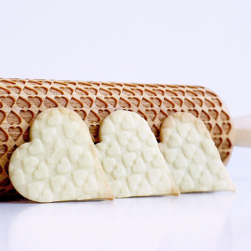 HEART EMBOSSING ROLLING PIN - Picture 4 of 4